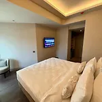 Otel The Six Karakoy 4*
