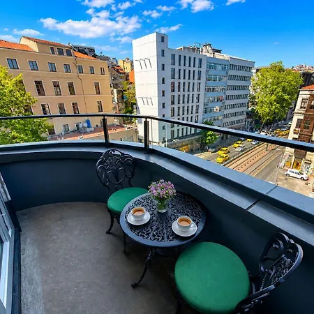 Szálloda The Tram Karakoy 4*