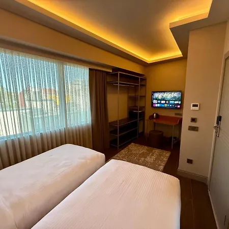 The Tram Karakoy מלון 4*
