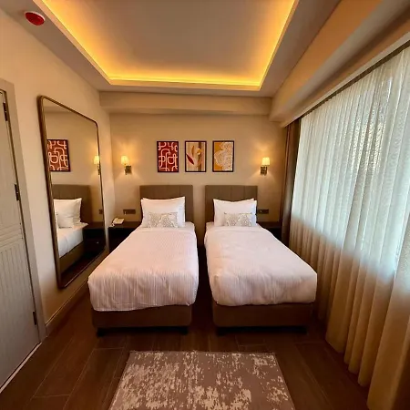 מלון The Tram Karakoy 4*